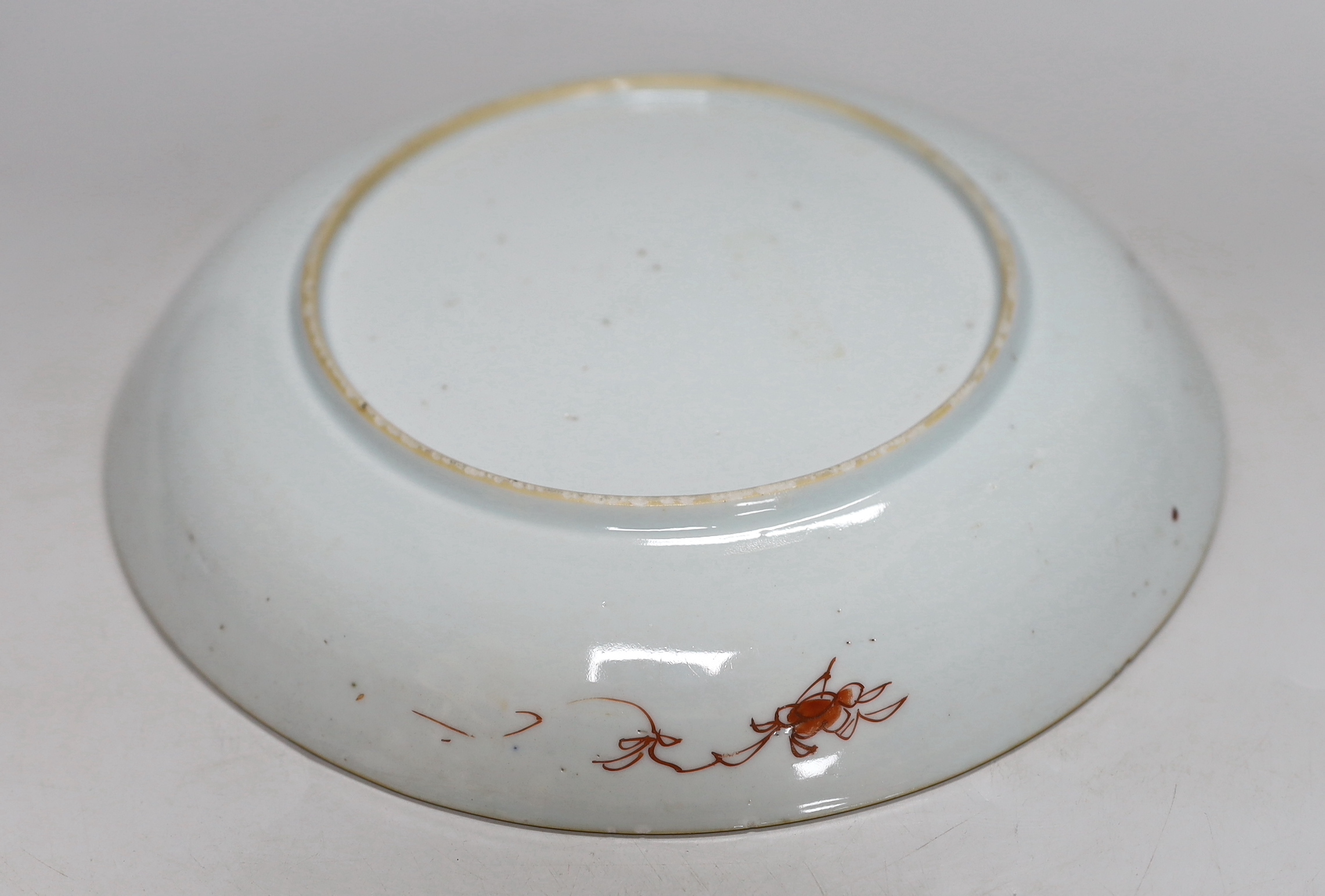 An 18th century Chinese Export plate, 22cm diameter